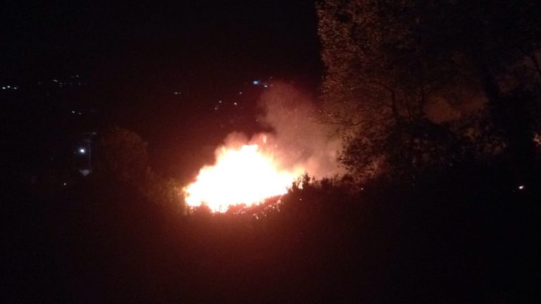 INCENDIO A BARANO SUL POSTO I VIGILI DEL FUOCO