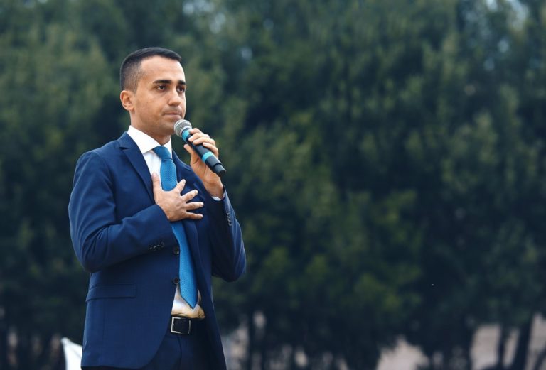 LUIGI DI MAIO: “AD ISCHIA NESSUN CONDONO, IO STO CON I TERREMOTATI”