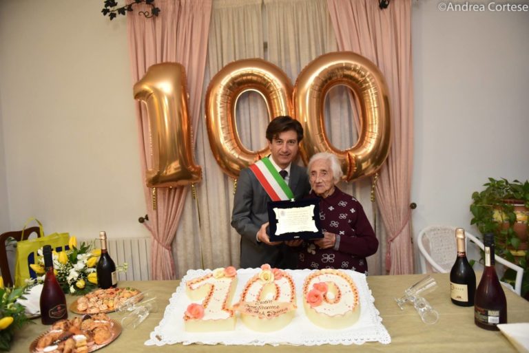 ROSA COMPIE 100 ANNI!GAUDIOSO: “E’ UN ESEMPIO PER LE NUOVE GENERAZIONI”