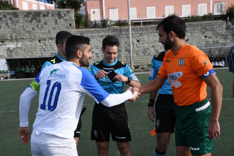 CALCIO, ECCELLENZA – IL REAL FORIO BEFFATO DAL CASORIA, FINISCE 0 – 1