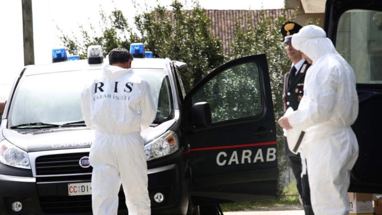 TROVATO CADAVERE DI UNA DONNA A SERRARA FONTANA, È GIALLO