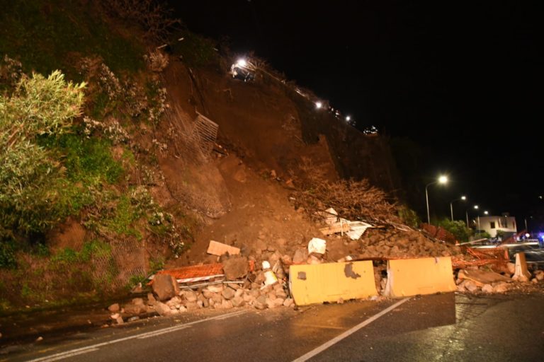 CHIUSE TUTTE LE SCUOLE DI CASAMICCIOLA, LACCO E ISCHIA. A FORIO SOLO LE SUPERIORI?