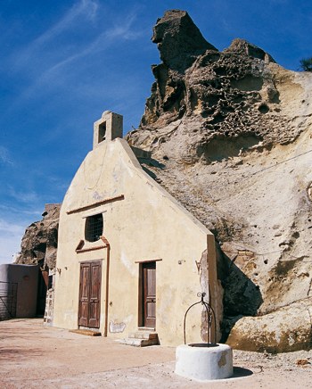 Escursione al Monte Epomeo: “Gesù nasce nella chiesa di San Nicola”