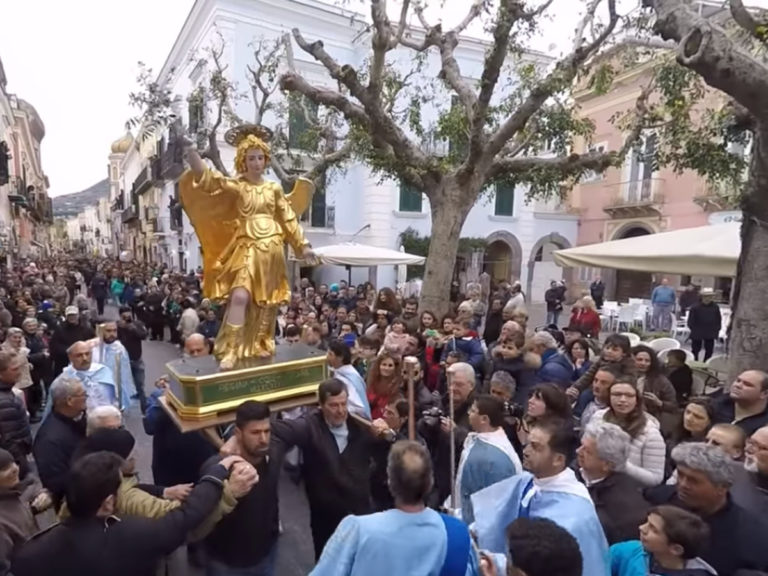 PASQUA 2019 E PONTI DI PRIMAVERA, FORIO SCALDA I MOTORI