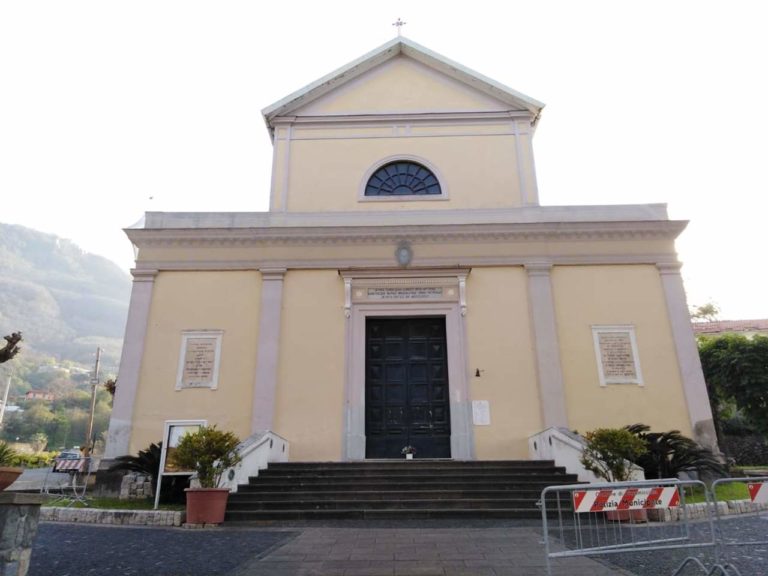 CASAMICCIOLA, IL SINDACO RIAPRE LA BASILICA DI SANTA MARIA MADDALENA