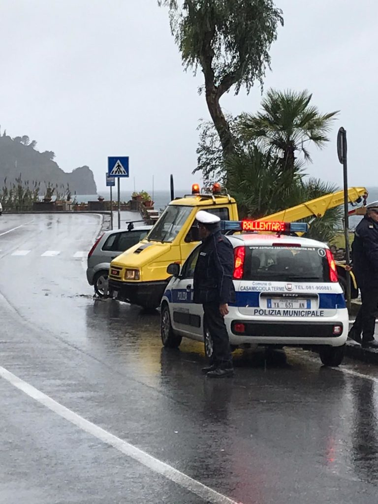 ULTIMO MINUTO – INCIDENTE A LACCO AMENO, TRAFFICO RALLENTATO