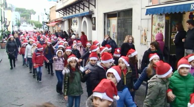 FESTOSA INVASIONE DÌ ISCHIA PONTE DEI BAMBINI DEL CIRCOLO DIDATTICO “ISCHIA 2”