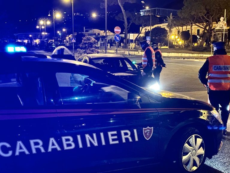 MOVIDA E SICUREZZA SULLE STRADE, STANOTTE CONTROLLI STRAORDINARI DEI CARABINIERI A ISCHIA E PROCIDA