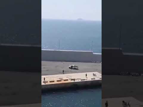 LACRIME DI GIOIA E URLA DI LIBERAZIONE, L’EQUIPAGGIO DELLA COSTA DIADEMA ATTRACCA A PIOMBINO