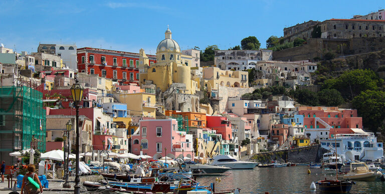 PROCIDA – UNA TURISTA POSITIVA AL COVID 19