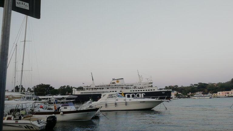 NEGATIVO AL TAMPONE IL TURISTA BLOCCATO A POZZUOLI