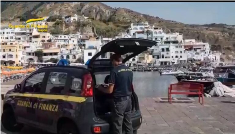 GDF NAPOLI: ISOLE DEL GOLFO DI NAPOLI. INTENSIFICAZIONE DEI CONTROLLI INOCCASIONE DELLA STAGIONE ESTIVA