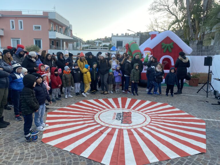 INAUGURATO IL MAGICO VILLAGGIO DI BABBO NATALE A BARANO 