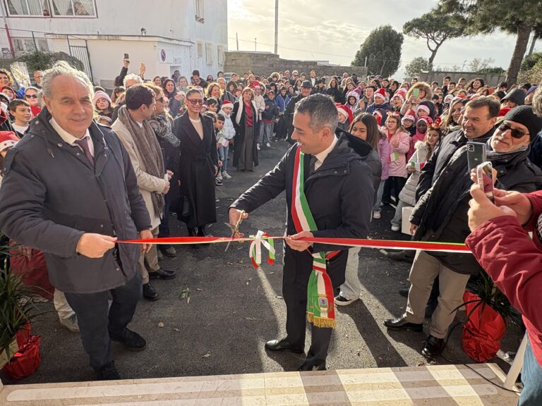 Forio – Plesso nuovo sotto l’albero: inaugurato il D’Abundo a Panza