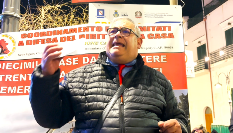 ISCHIA, RIUSCITO IL PRESIDIO DI PROTESTA CONTRO GLI ABBATTIMENTI DELLE CASE DI NECESSITA’